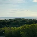 Le Carlton Front De Apartman