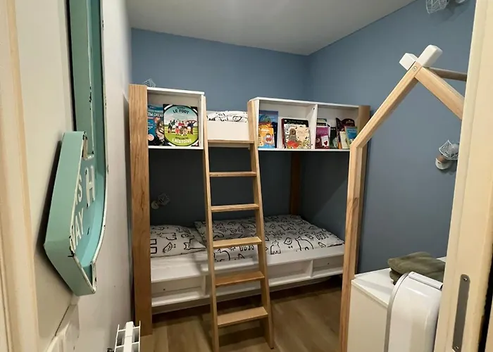 Le Carlton Front De Appartement