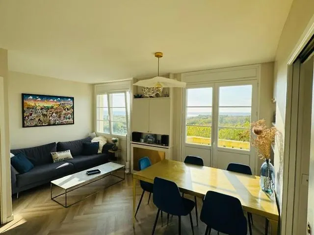 Le Carlton Front De Apartment *